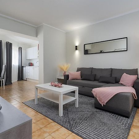 Sunny Flat W/ Balcony & Pool By Lovelystay Portimão Kültér fotó