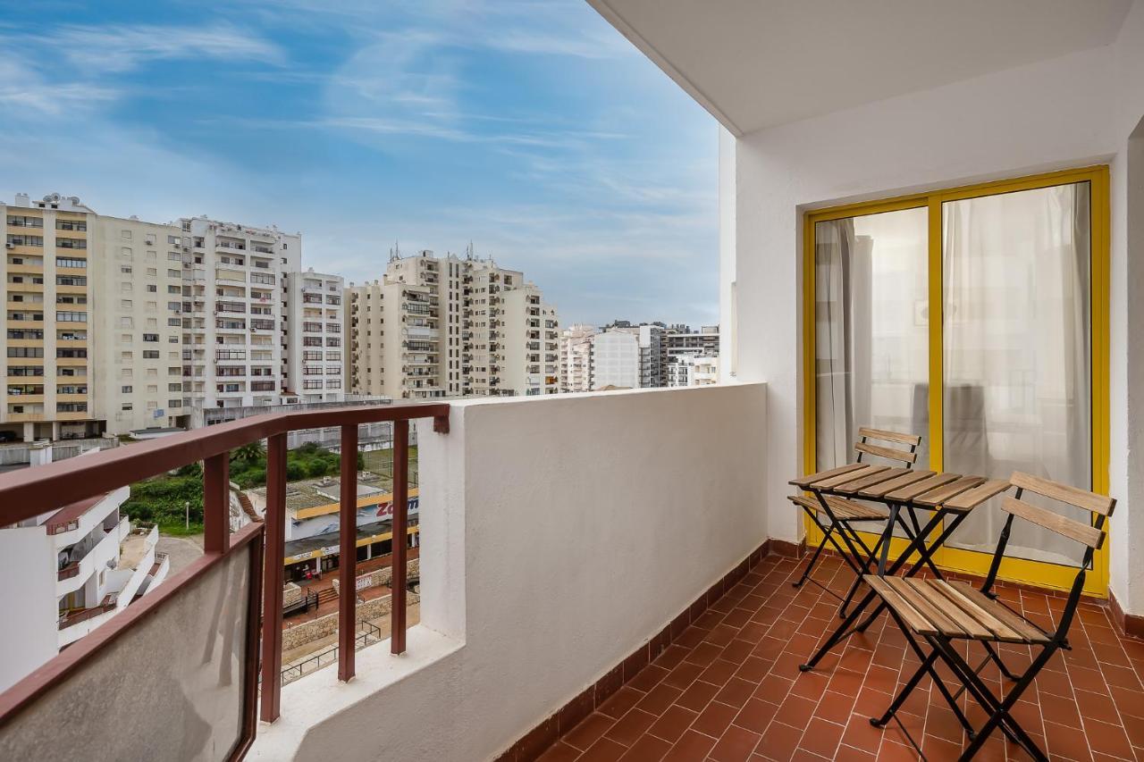 Sunny Flat W/ Balcony & Pool By Lovelystay Portimão Kültér fotó